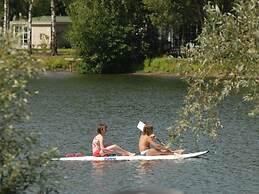 Luxury Lodge With air Conditioning and Dishwasher, in a Holiday Park, 