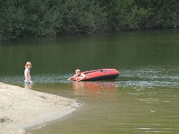 Luxury Lodge With air Conditioning and Dishwasher, in a Holiday Park, 