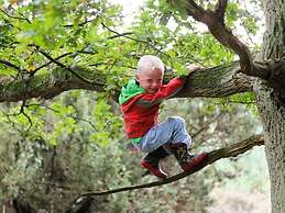 Luxury Lodge With air Conditioning and Dishwasher, in a Holiday Park, 