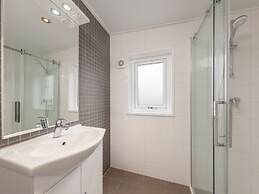 Luxury Lodge With air Conditioning and Dishwasher, in a Holiday Park, 