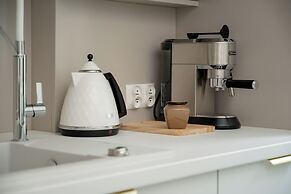 Charming Apartment by Renters