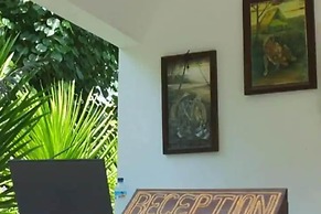 OYO 94098 Fgh Residence 1