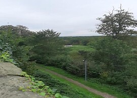Family Escape With Garden