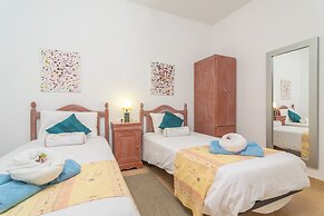 Juniper Inca in Inca