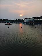 Boche Island By Oxygen Resort