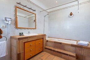 Mulholland Villa in Mallorca