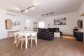 La Piedra De Coin in Co n