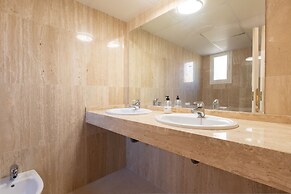 Los Lagos in Elviria