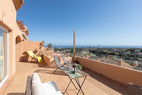 Los Lagos in Elviria