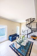 Blu Breeze on Seafront