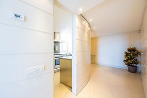 Blu Breeze on Seafront