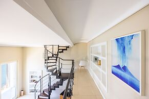 Blu Breeze on Seafront