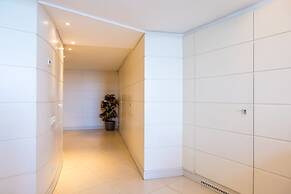 Blu Breeze on Seafront