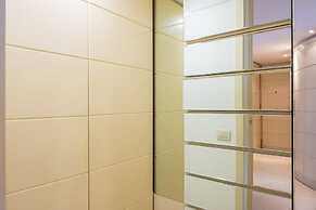 Blu Breeze on Seafront