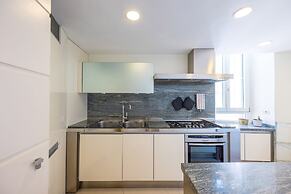 Blu Breeze on Seafront