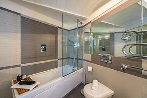 Blu Breeze on Seafront