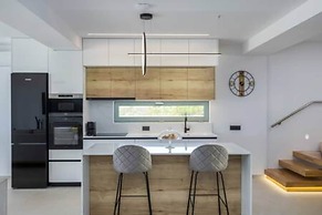 Palmyra Villas in Malevizi