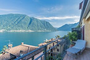 Casa Vela in Sala Comacina