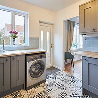 Host Stay Crab Cottage