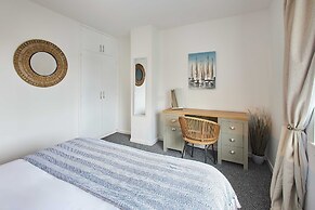 Host Stay Crab Cottage