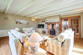 Host Stay The Coach House