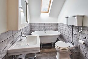 Host Stay The Coach House