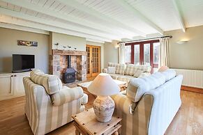 Host Stay The Coach House