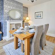 Host Stay Appleton House