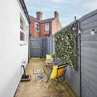 Host Stay Appleton House