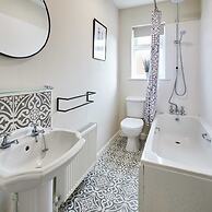 Host Stay Appleton House