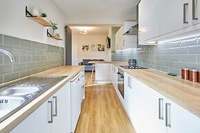 Host Stay Appleton House