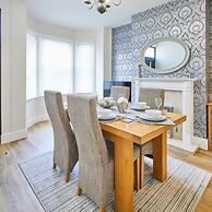 Host Stay Appleton House