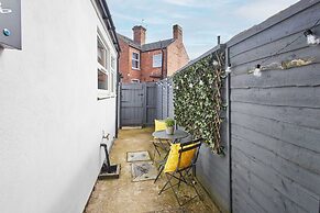 Host Stay Appleton House