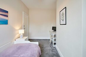 Host Stay Appleton House