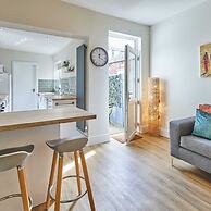 Host Stay Appleton House