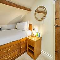 Host Stay Colcott Cottage