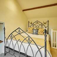 Host Stay Colcott Cottage