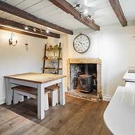 Host Stay Colcott Cottage