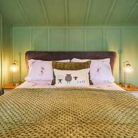 Host Stay Lime Tree House