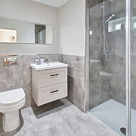 Host Stay Emilyn House