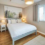 Host Stay Emilyn House