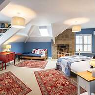 Host Stay Old Reading Room