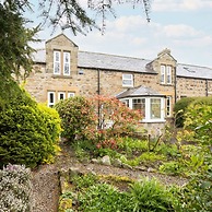 Host Stay Old Reading Room