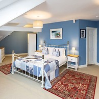 Host Stay Old Reading Room