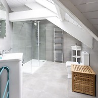 Host Stay Old Reading Room