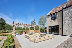 Host Stay Rose House