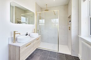 Host Stay Rose House