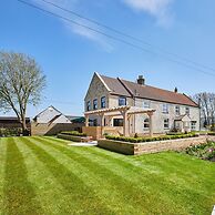 Host Stay Rose House