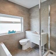 Host Stay Trefor Cottage