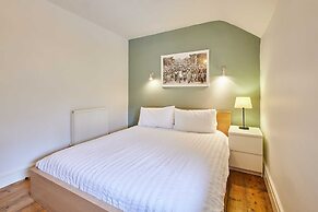 Host Stay Trefor Cottage